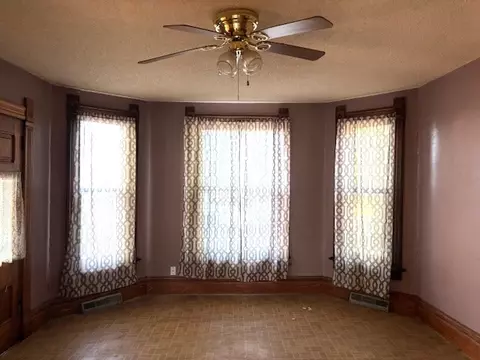 Living - 301 S Grape St, Morrison, IL 61270 photo 2 of 3