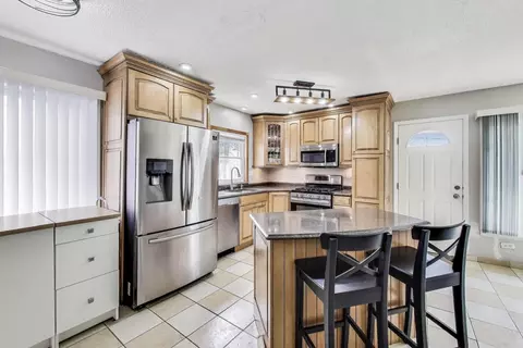 1564 Webster Ln, Des Plaines, IL 60018 photo 10