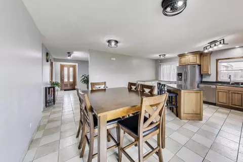 1564 Webster Ln, Des Plaines, IL 60018 photo 9