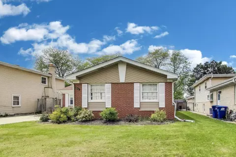 1564 Webster Ln, Des Plaines, IL 60018 photo 2