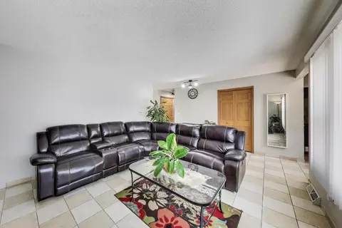 1564 Webster Ln, Des Plaines, IL 60018 photo 5