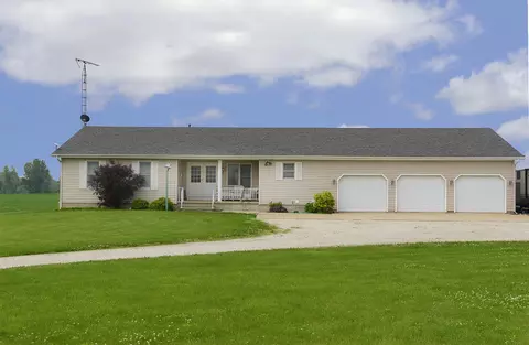 2098 N 15th Rd, Streator, IL 61364