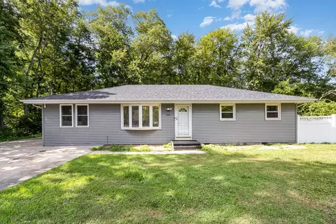 250 E 1st St, Braidwood, IL 60408