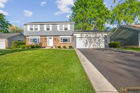 800 Clohesey Dr, Buffalo Grove, IL 60089