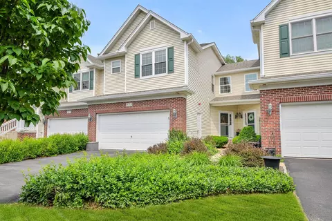 375 Ridge Rd, North Aurora, IL 60542