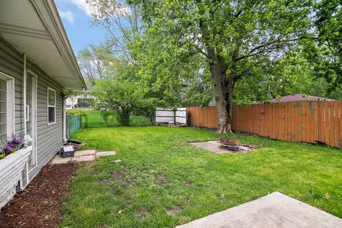 Exterior - 313 Dorsetshire Dr, Steger, IL 60475 photo 3 of 5