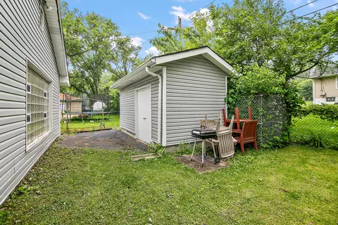 Exterior - 313 Dorsetshire Dr, Steger, IL 60475 photo 5 of 5
