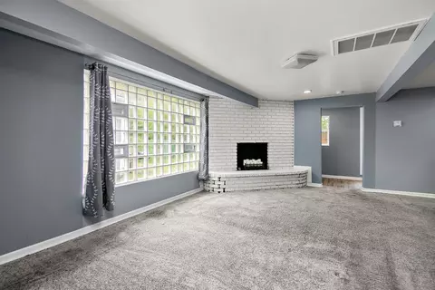 Living - 313 Dorsetshire Dr, Steger, IL 60475 photo 5 of 6