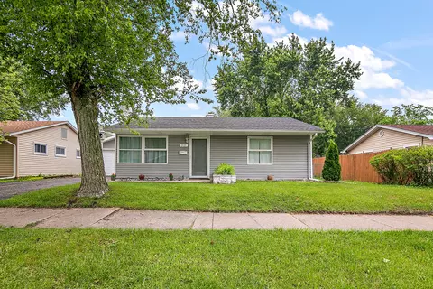 313 Dorsetshire Dr, Steger, IL 60475