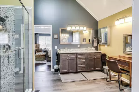 Bath - 27117 Ashgate Xing, Plainfield, IL 60585 photo 2 of 8