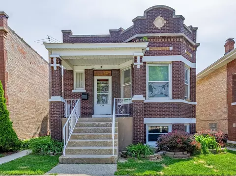 2433 S 58th Ave, Cicero, IL 60804