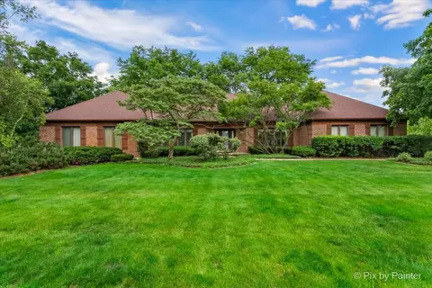 28 W270 Flanders Ln, Winfield, IL 60190