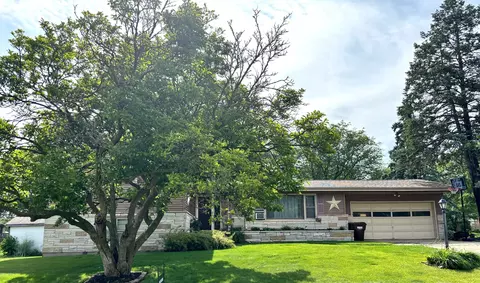 205 Beacon Dr, Belvidere, IL 61008