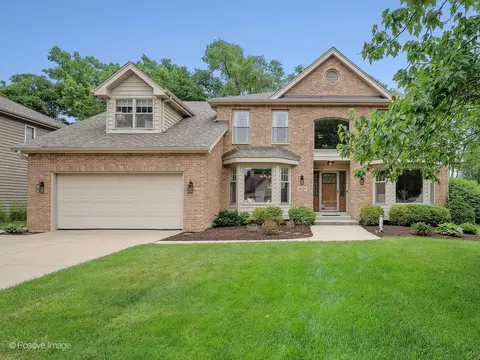 6619 Saint James Ct, Downers Grove, IL 60516