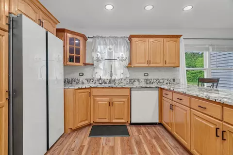 Kitchen - 35924 S Gray Rd, Custer Park, IL 60481 photo 2 of 5