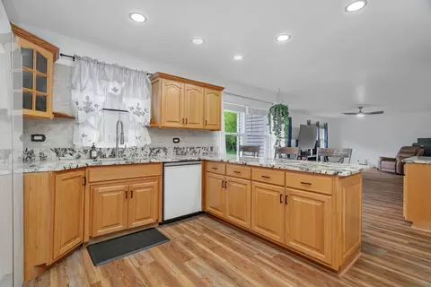 Kitchen - 35924 S Gray Rd, Custer Park, IL 60481 photo 1 of 5