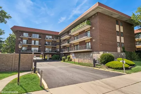 9540 S Mayfield Ave #103S, Oak Lawn, IL 60453