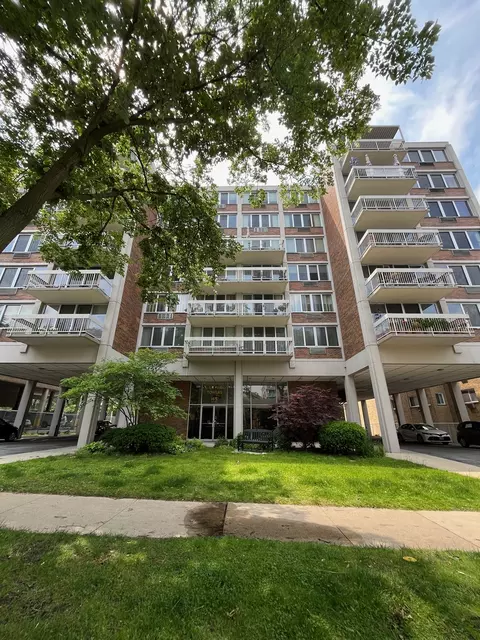 165 N Kenilworth Ave #4D, Oak Park, IL 60301