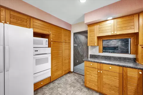 1204 N Linden St, Normal, IL 61761 photo 16