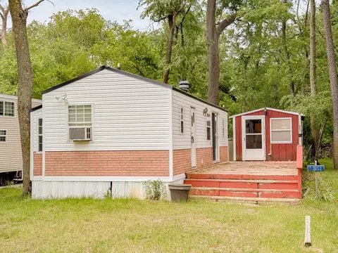 16158 Woodhaven, Sublette, IL 61367