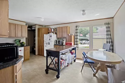 1178 Candida Rd, Elgin, IL 60123 photo 4