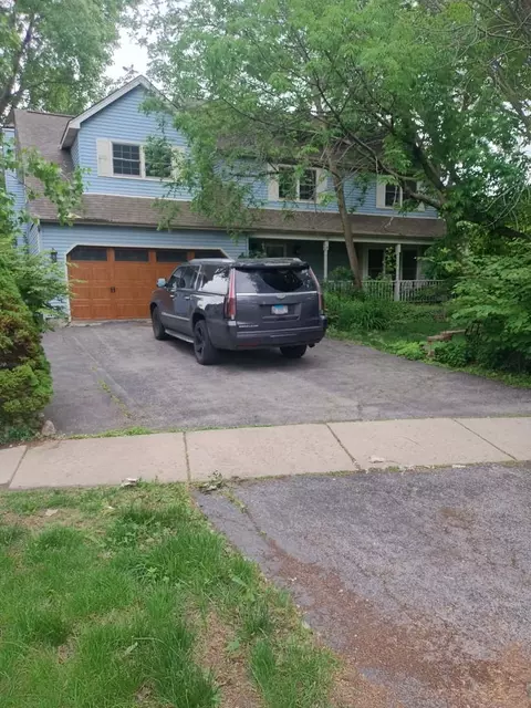 569 Boardman Cir, Bolingbrook, IL 60440