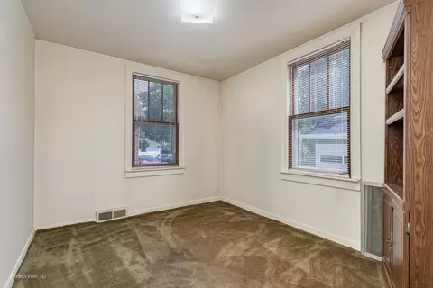 Bedroom - 371 Elm St, Elgin, IL 60123 photo 3 of 3