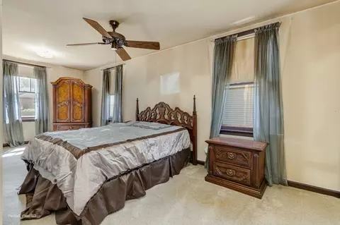 Bedroom - 371 Elm St, Elgin, IL 60123 photo 1 of 3
