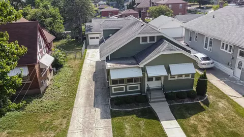 View/Area - 371 Elm St, Elgin, IL 60123 photo 1 of 1