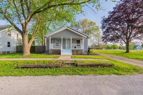 800 E Webster St, Clinton, IL 61727