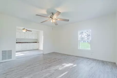 Living - 800 E Webster St, Clinton, IL 61727 photo 1 of 3