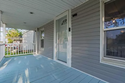 Exterior - 800 E Webster St, Clinton, IL 61727 photo 4 of 10