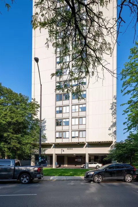 4850 S Lake Park Ave #2508B, Chicago, IL 60615