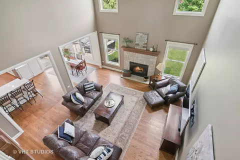 76 Landon Cir, Wheaton, IL 60189 photo 6