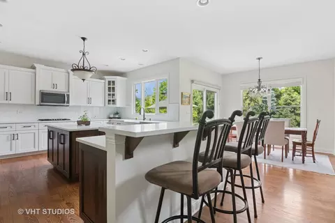 76 Landon Cir, Wheaton, IL 60189 photo 7