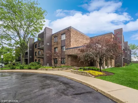 522 E Algonquin Rd #200, Schaumburg, IL 60173