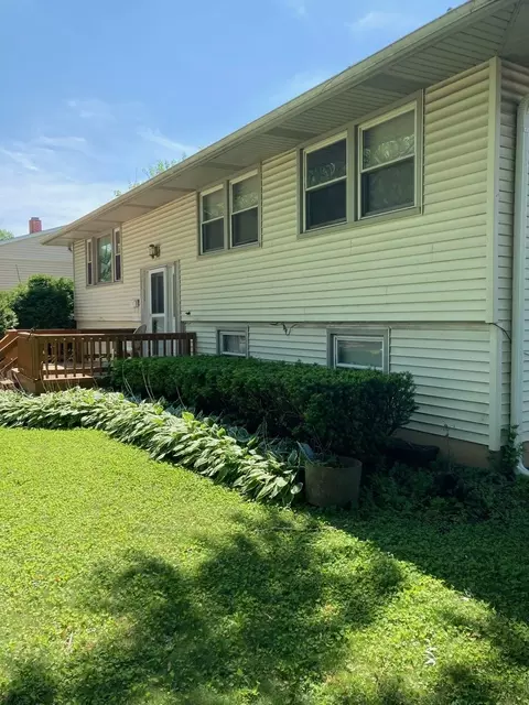 1646 Marlboro Cir, Carpentersville, IL 60110