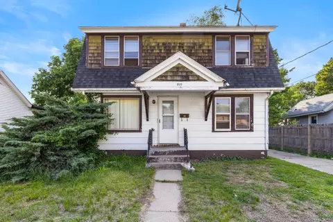 810 N Horsman St, Rockford, IL 61101