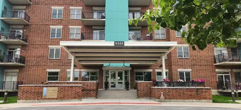 9355 Irving Park Rd #208, Schiller Park, IL 60176
