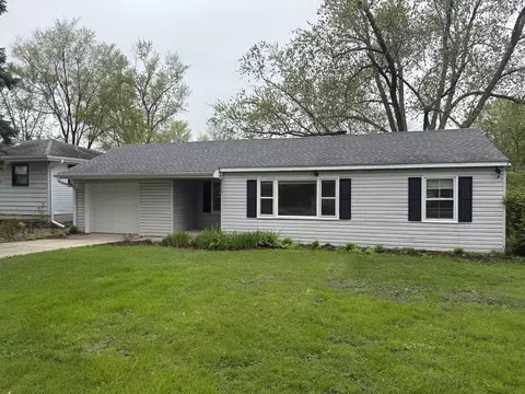 1310 S Sumner St, Wheaton, IL 60187