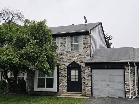1246 Robin Dr, Carol Stream, IL 60188