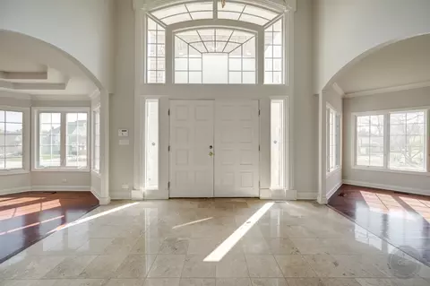 8 S320 Hampton Cir, Naperville, IL 60540 photo 3