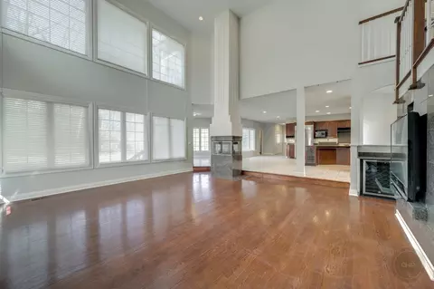 8 S320 Hampton Cir, Naperville, IL 60540 photo 9