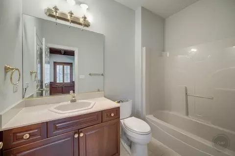 8 S320 Hampton Cir, Naperville, IL 60540 photo 25