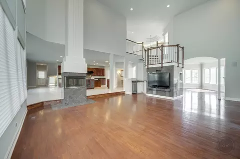 8 S320 Hampton Cir, Naperville, IL 60540 photo 10