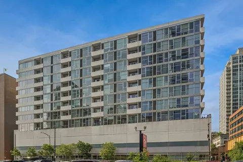 630 N Franklin St #618, Chicago, IL 60654