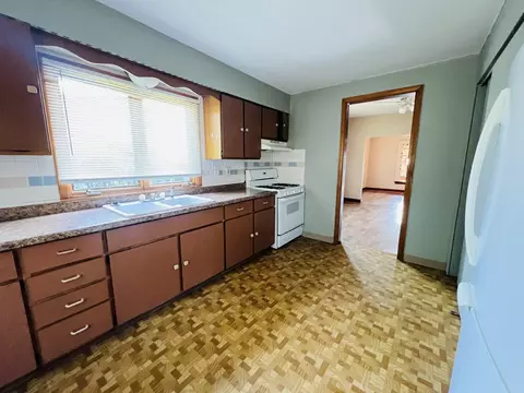 Kitchen - 506 Scribner St, Joliet, IL 60432 photo 2 of 3