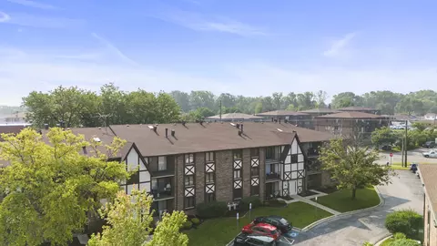 10504 Ridge Cove Dr #12D, Chicago Ridge, IL 60415