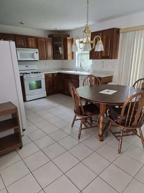 1475 Timber Ridge Ct, Kankakee, IL 60901 photo 2