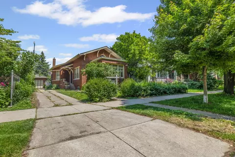 2616 W Sunnyside Ave, Chicago, IL 60625